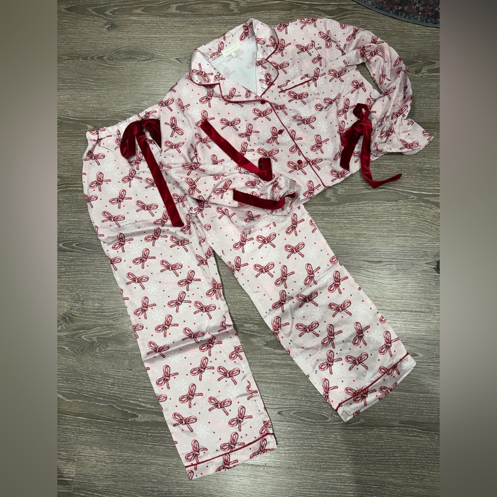 Simply Southern size M/L Pink Pajama Set with Red Candycane Bow Print